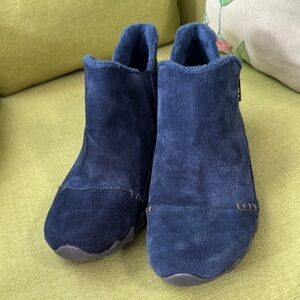 Skechers navy booties; size 11